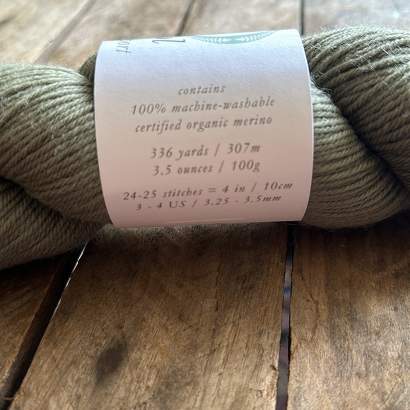 Luxury hand dyed yarn O Wool - Picture 3 of 4